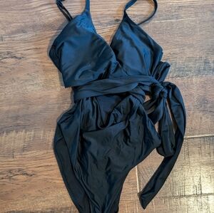 Aerie wrap full coverage swimsuit, black, women's size large
